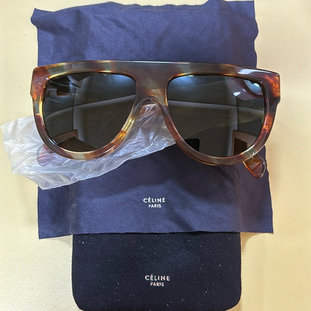 Celine phantom sunglasses in tortoiseshell, never worn